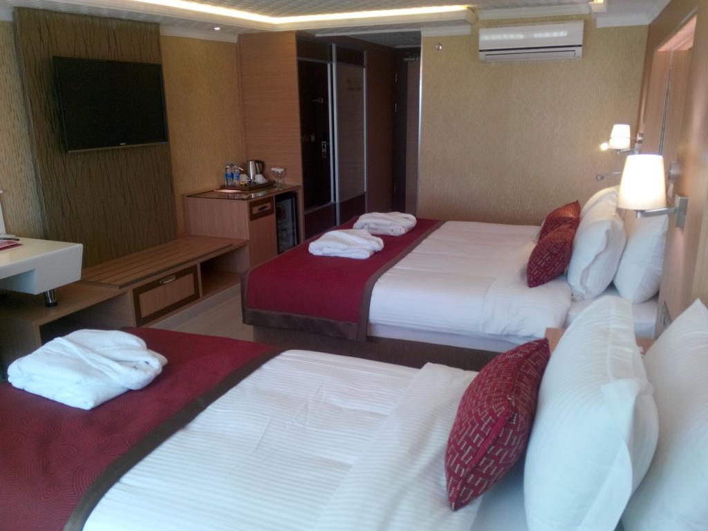 Ramada Usak Hotel Room photo